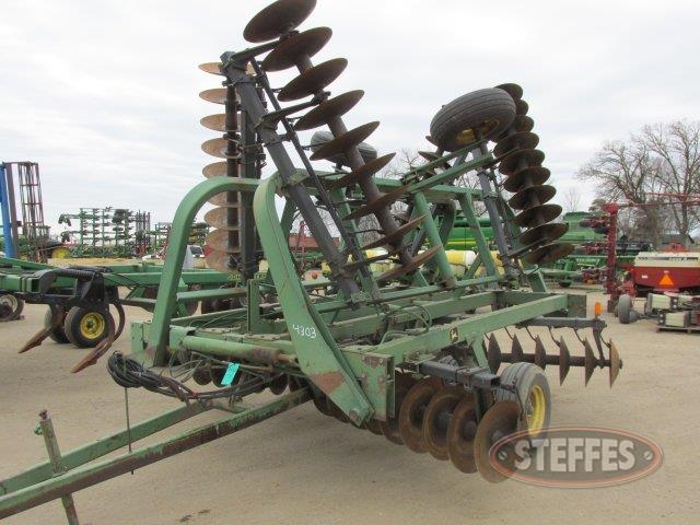  John Deere 230_0.JPG